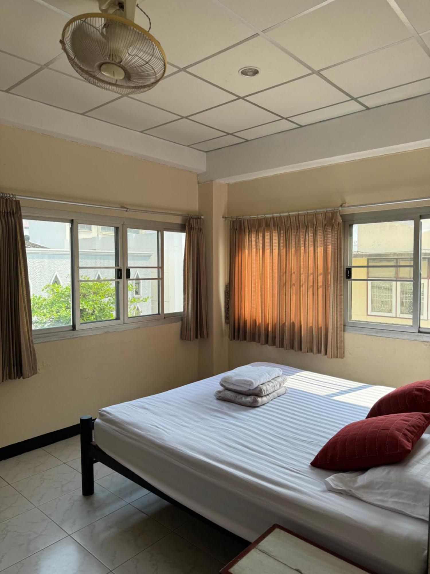 Kc Guest House Bangkok Eksteriør bilde